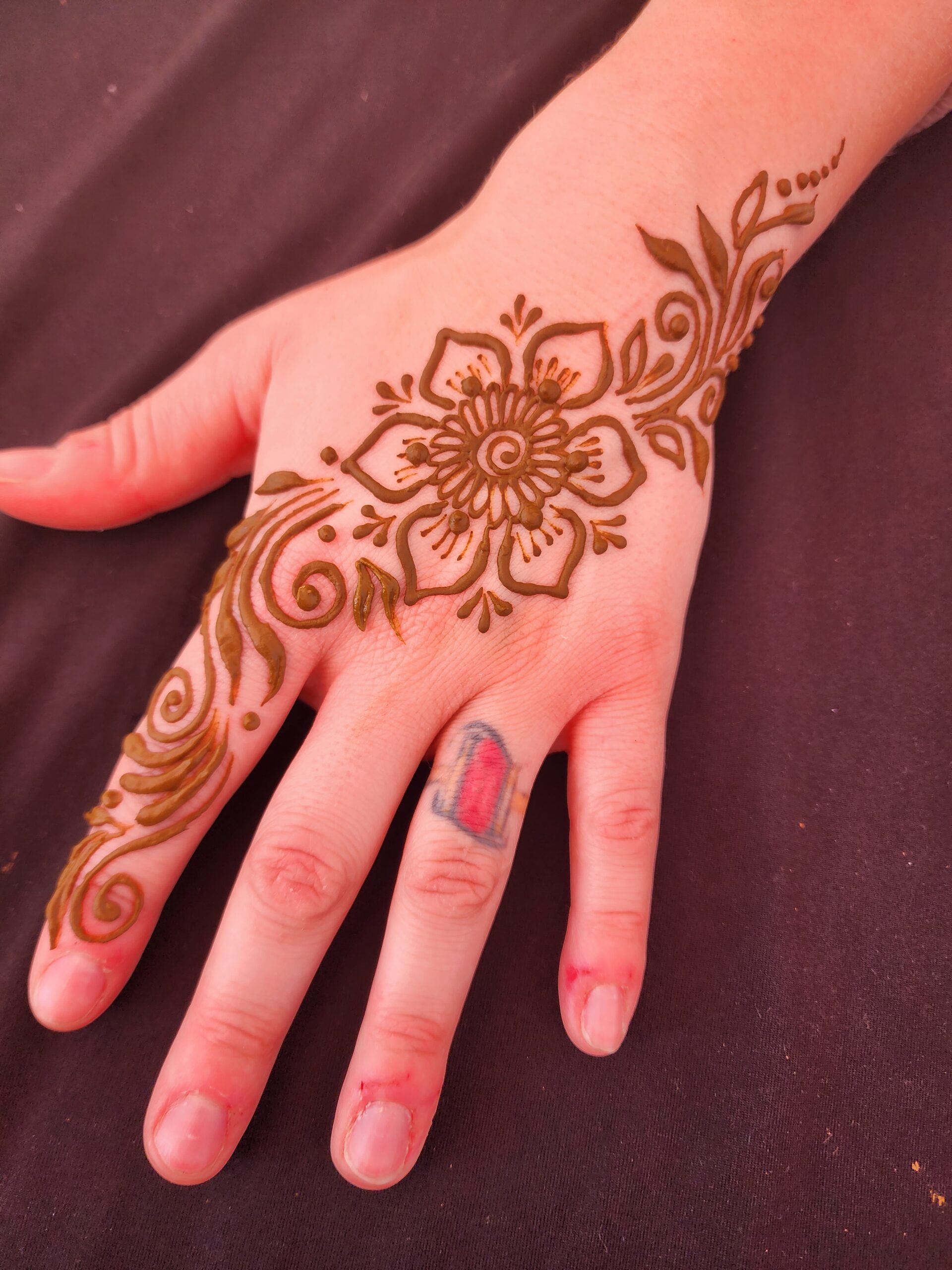 wrist small henna tattoo 0046