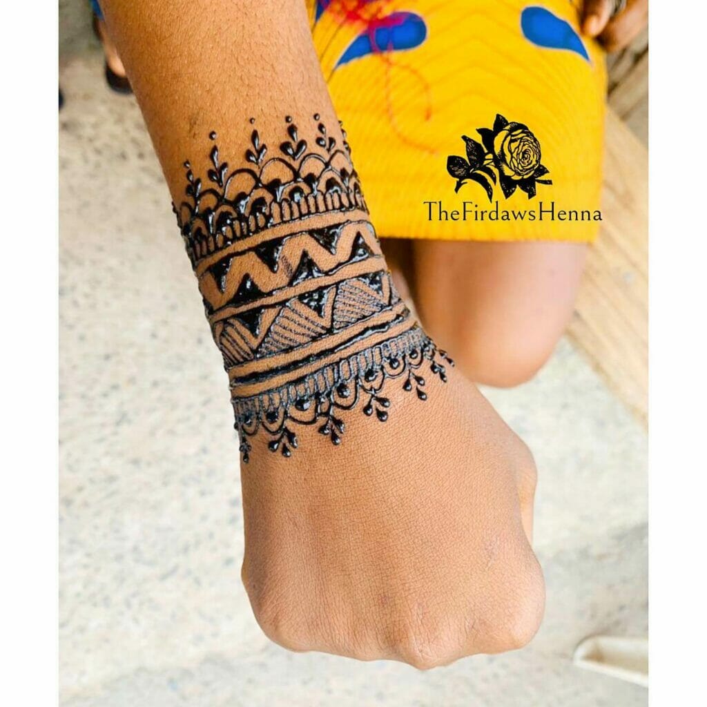 wrist small henna tattoo 0049