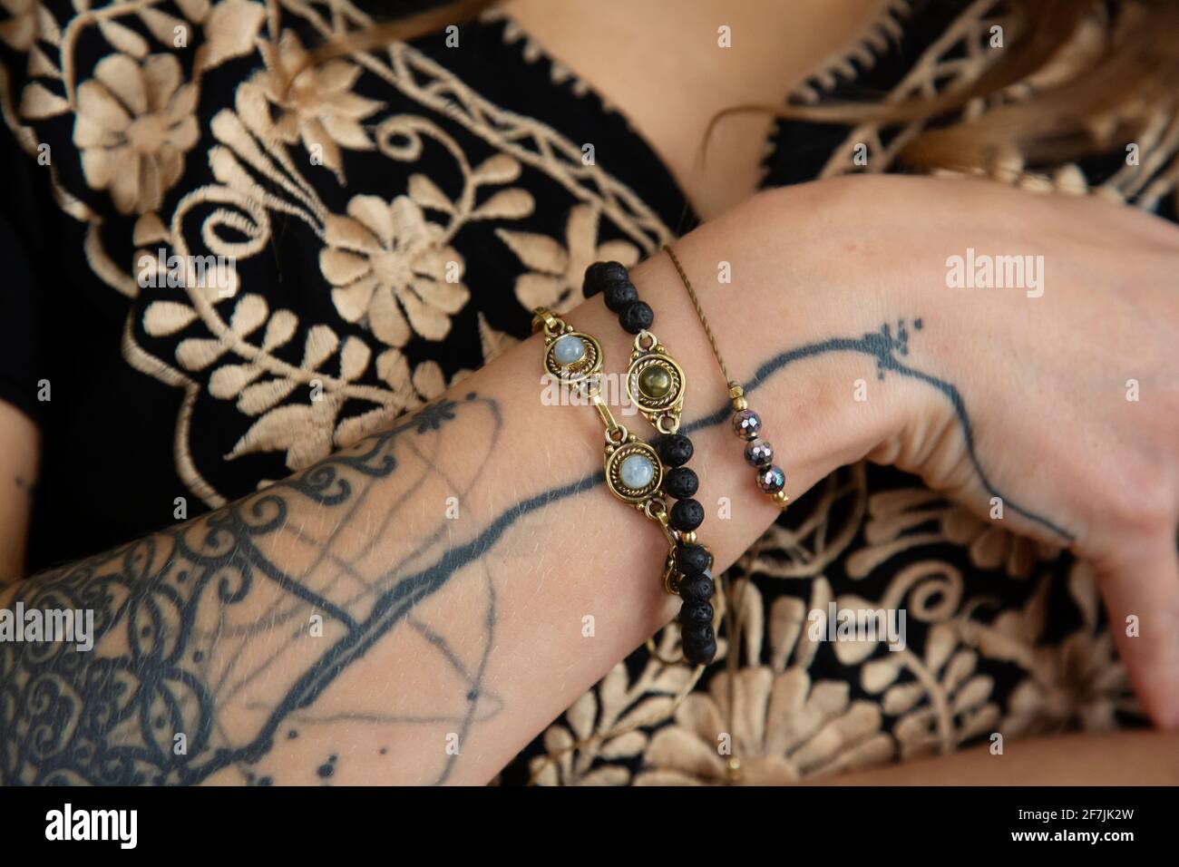 wrist small henna tattoo 0063