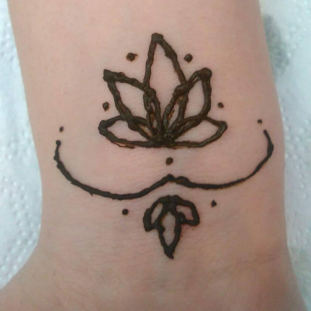 wrist small henna tattoo 0079