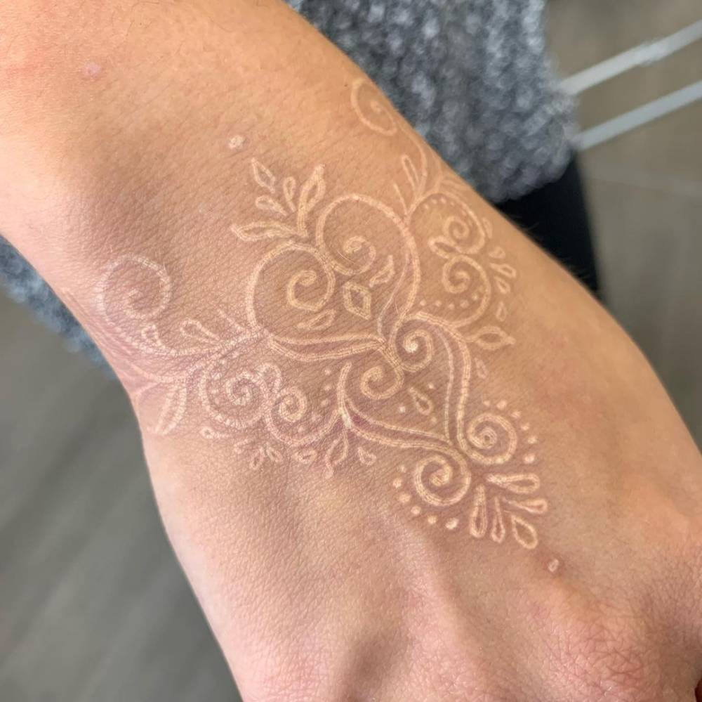 wrist small henna tattoo 0096