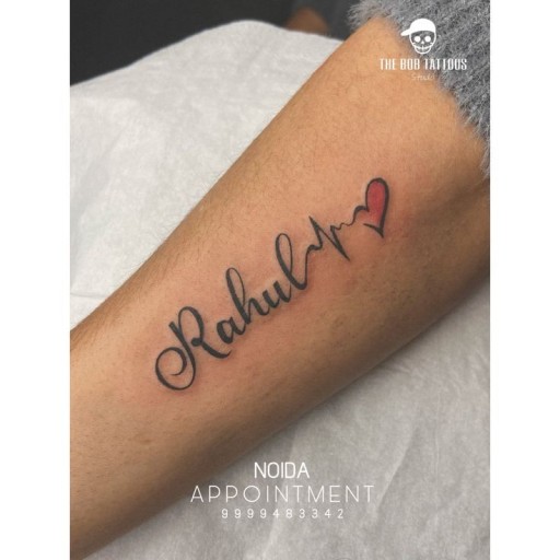 Symbolized name tattoo ideas for women that celebrate identity and love